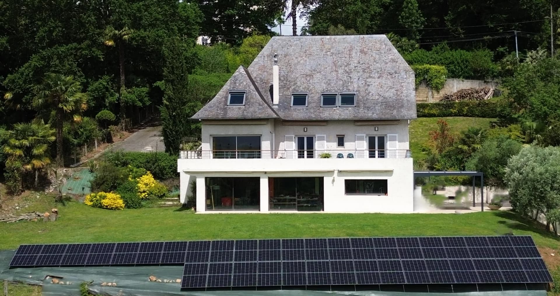 Installation solaire évolutive avec panneaux au sol